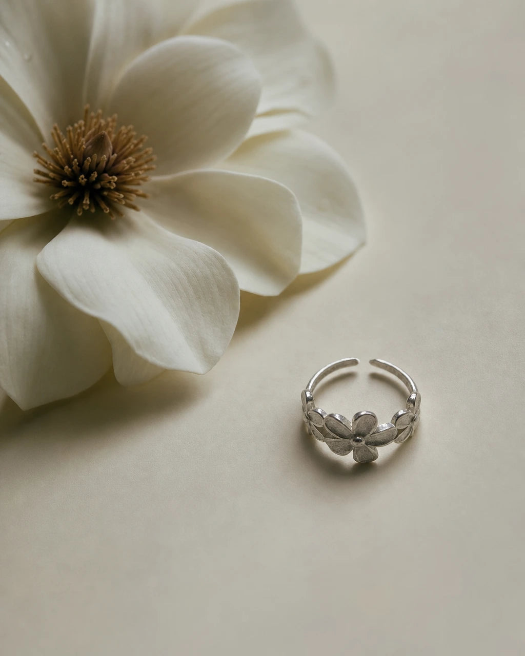 The Gentle Strength| Blooming Wildflower Ring