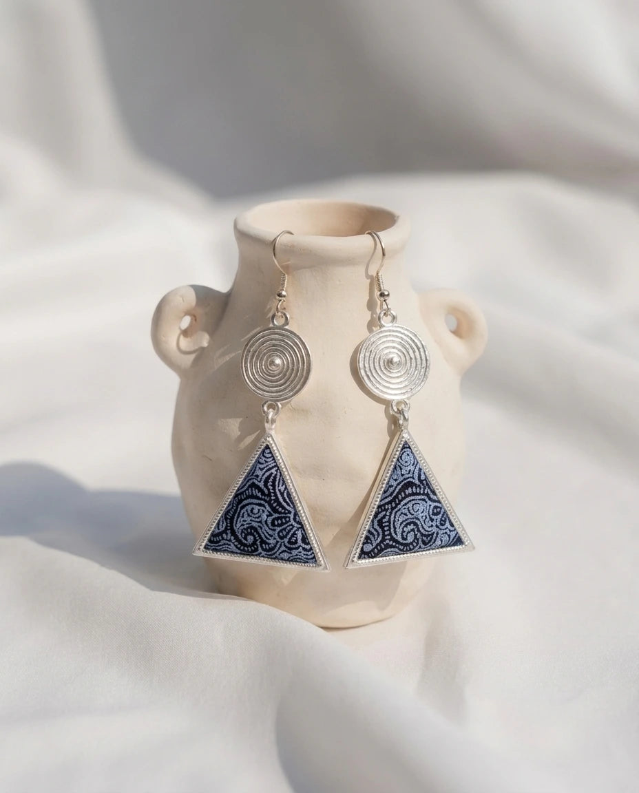 The Unshakable Will: Echoes of the Azure Wild Earrings